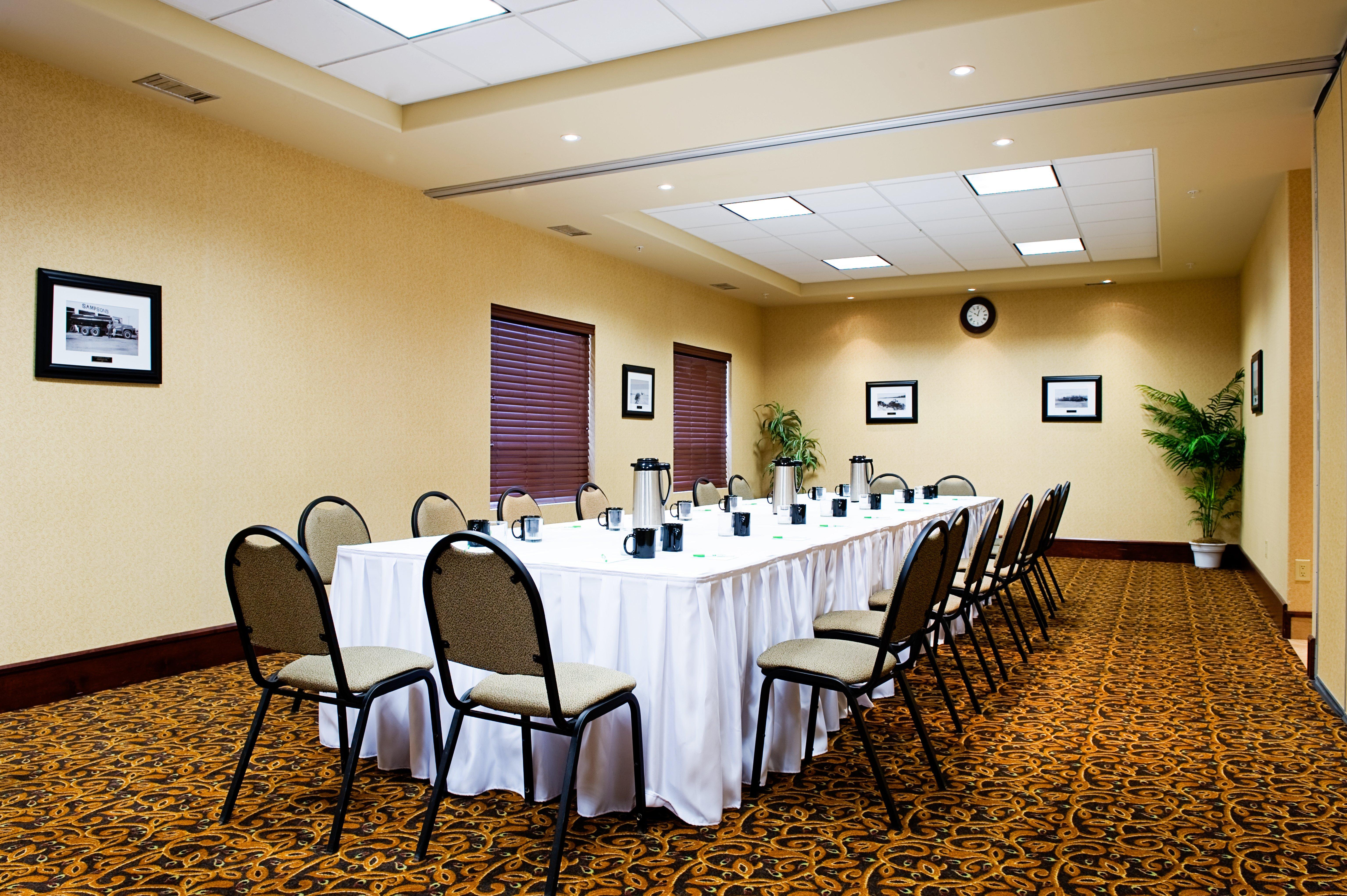 Holiday Inn & Suites Lloydminster By Ihg Zewnętrze zdjęcie
