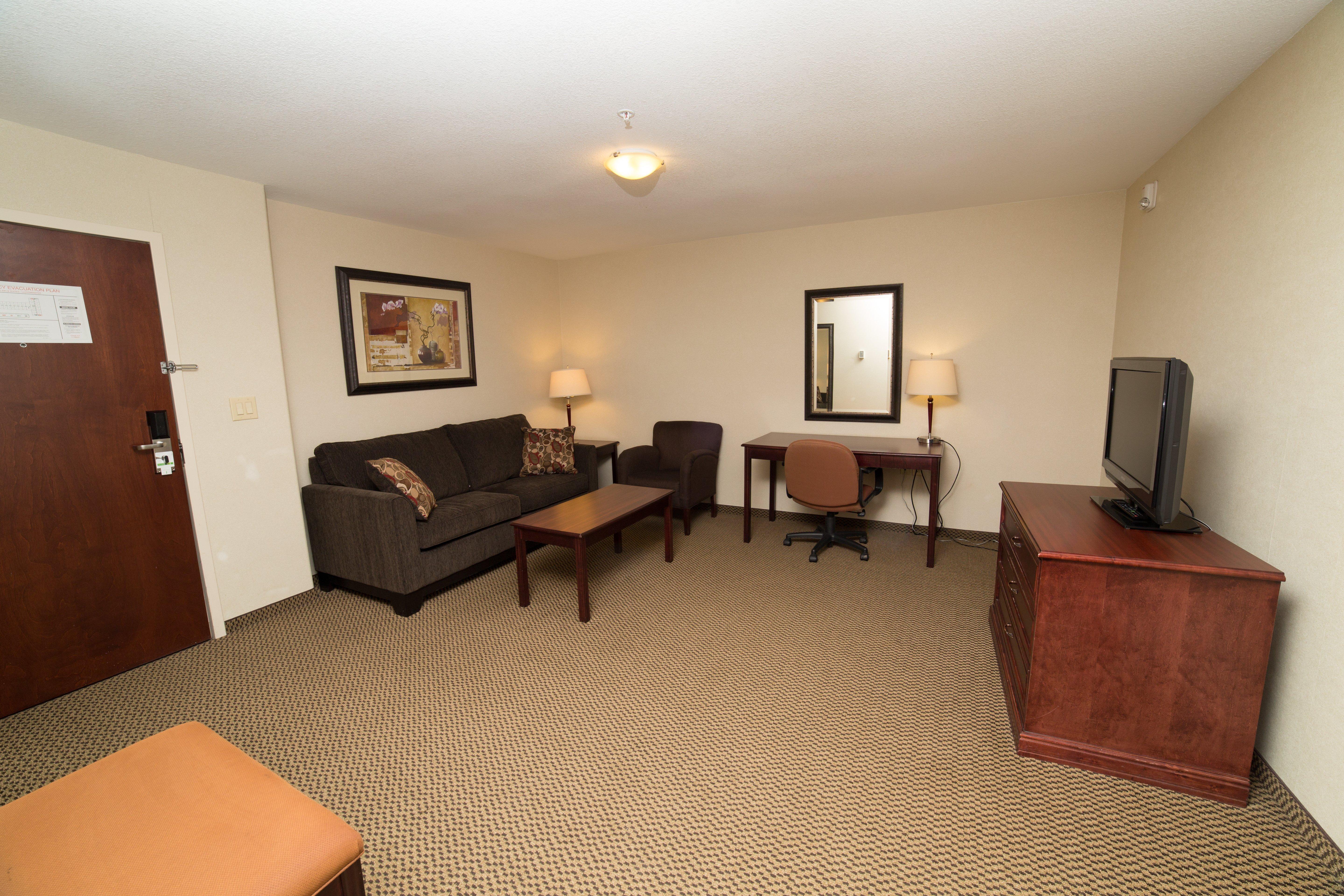 Holiday Inn & Suites Lloydminster By Ihg Zewnętrze zdjęcie