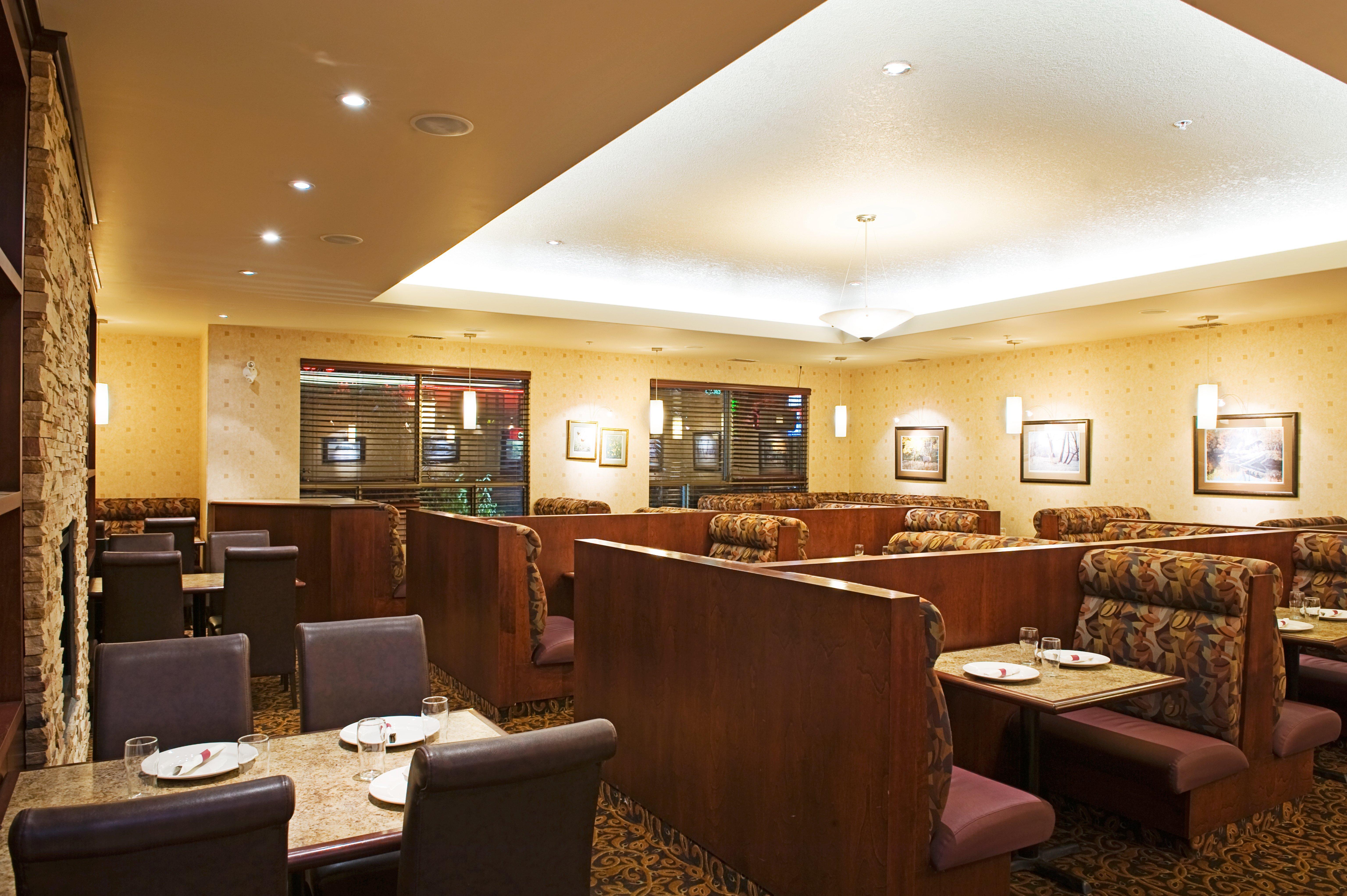 Holiday Inn & Suites Lloydminster By Ihg Zewnętrze zdjęcie